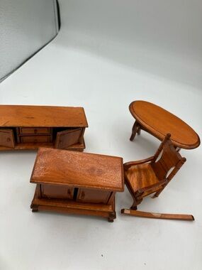 Miniature Wooden Dollhouse Furniture Set - Warm Brown
